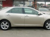 Toyota Camry 2.0E nâu vàng, giá tốt trong quý 2/2017 - Hỗ trợ mua xe trả góp/ Hotline: 0973.306.136