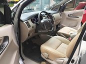 Bán xe Toyota Innova 2.0E đời 2016, màu bạc