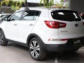 Cần bán gấp Kia Sportage 2.0AT 2013, màu trắng giá cạnh tranh