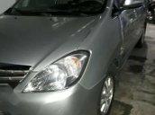 Bán xe Toyota Innova đời 2009, màu bạc số tự động