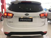 Cần bán Kia Rondo GAT sản xuất 2017, màu trắng