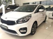 Cần bán Kia Rondo GAT sản xuất 2017, màu trắng