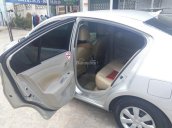 Bán Nissan Sunny đăng ký 2013, màu bạc còn mới, giá 330tr