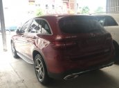 Cần bán Mercedes 2.0 AT đời 2016, màu đỏ, nhập khẩu