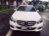 Bán lại xe Mercedes E250 đời 2014, màu trắng xe gia đình