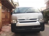 Bán xe Toyota Hiace 3.0L đời 2016, màu bạc, xe nhập