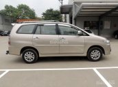 Nhà cần bán xe Innova G 2014 màu vàng, số tự động xe đẹp nguyên zin