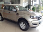 Giao ngay Ford Ranger XLS AT 2017, màu vàng cát, hỗ trợ trả góp 80%. LH 0907782222