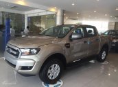 Giao ngay Ford Ranger XLS AT 2017, màu vàng cát, hỗ trợ trả góp 80%. LH 0907782222