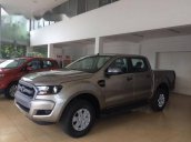 Bán Ford Ranger XLS AT đời 2017, màu bạc