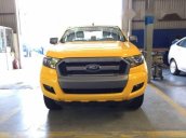 Bán ô tô Ford Ranger sản xuất 2017, màu vàng, giá tốt