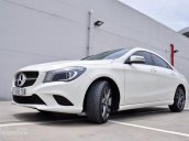 Bán Mercedes CLA200 Model 2016 màu trắng