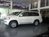 Cần bán Toyota Land Cruiser 5.7 VX năm 2017, màu trắng, xe nhập