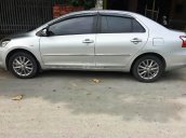 Bán Toyota Vios E đời 2013, màu bạc số tự động, 405 triệu