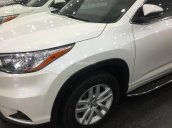 Cần bán Toyota Highlander LE sản xuất năm 2015, màu trắng, nhập khẩu