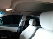 Bán Hyundai Santa Fe CRDi 2.2L 4WD, máy dầu 2 cầu, màu trắng, nội thất kem, sản xuất 2017