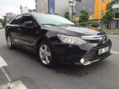 Bán Toyota Camry 2.5Q đời 2016, màu đen như mới