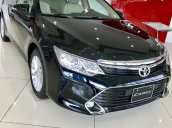 Bán Camry 2017 chính hãng, mới 100% giá rẻ - KM sâu xe giao ngay