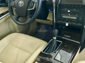 Bán Camry 2017 chính hãng, mới 100% giá rẻ - KM sâu xe giao ngay