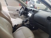 Bán xe Nissan Sunny đời 2013, màu trắng