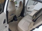 Bán ô tô Nissan Sunny sản xuất 2013, màu trắng chính chủ, giá 352tr