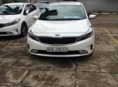 Cần bán xe Kia Cerato sản xuất 2016, màu trắng