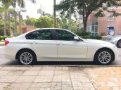 Bán BMW 3 Series 320i năm 2013, màu trắng, giá chỉ 929 triệu