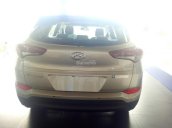 Hyundai Cầu Diễn bán Hyundai Tucson Limited 2.0 AT FWD CKD năm 2017, màu ghi vàng