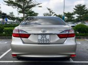 Cần bán gấp Toyota Camry 2.5Q đời 2017, màu vàng, chính chủ