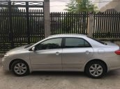 Bán Toyota Corolla altis đời 2011, màu bạc chính chủ