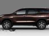 Bán xe Toyota Fortuner đời 2017, màu bạc