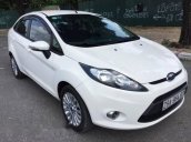 Bán gấp Ford Fiesta 1.6 sản xuất 2013, màu trắng