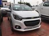 Cần bán xe Chevrolet Spark lt đời 2017, màu trắng, giá 389tr