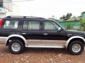 Cần bán gấp Ford Everest 2005, màu đen còn mới