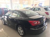 Cần bán Chevrolet Cruze LTZ 1.8 2017, màu đen, giá 699tr