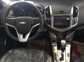 Cần bán Chevrolet Cruze LTZ 1.8 2017, màu đen, giá 699tr