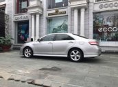 Cần bán lại xe Toyota Camry đời 2009, màu bạc