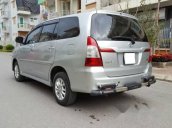 Bán xe Toyota Innova đời 2015, màu bạc số sàn