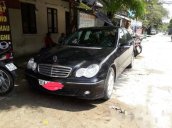 Cần bán gấp Mercedes C180 2004, màu đen giá cạnh tranh