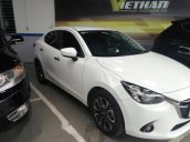 Bán xe Mazda 2 1.5AT 2017, màu trắng như mới 