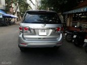 Cần bán Toyota Fortuner G đời 2014, màu bạc