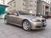 Cần bán BMW 3 Series 320i đời 2010, màu vàng cát, nhập khẩu