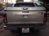 Bán Toyota Hilux sản xuất 2014, màu bạc, giá tốt