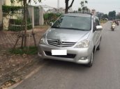 Cần bán lại xe Toyota Innova G đời 2009, màu bạc xe gia đình, giá chỉ 450 triệu