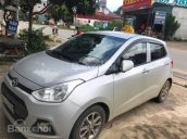 Cần bán gấp Hyundai i10 1.0 năm 2015, màu bạc, nhập khẩu