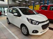 Bán xe Chevrolet Spark LT 1.2 MT 2017, màu trắng