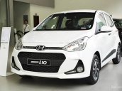 Cần bán Hyundai Grand i10 1.2AT đời 2017, màu trắng