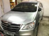 Cần bán lại xe Toyota Innova 2.0E 2015, màu bạc chính chủ, 660 triệu