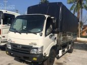 Bán xe tải Hino 5 tấn, Hino WU342L máy 130 nhập khẩu thùng mui bạt, trả góp lãi suất thấp