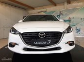 Cần bán Mazda 3 đời 2017, màu trắng, giá tốt